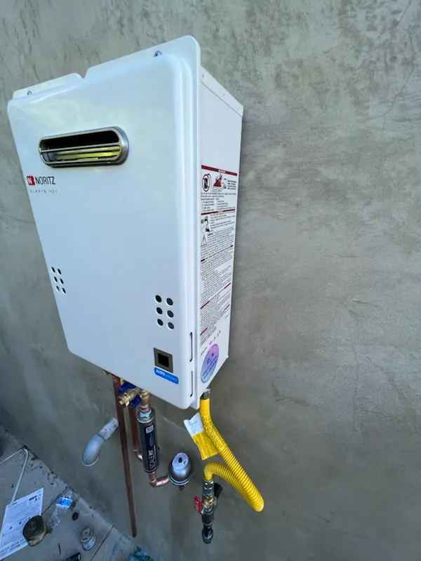 Tankless water heater installation for Delhi homes